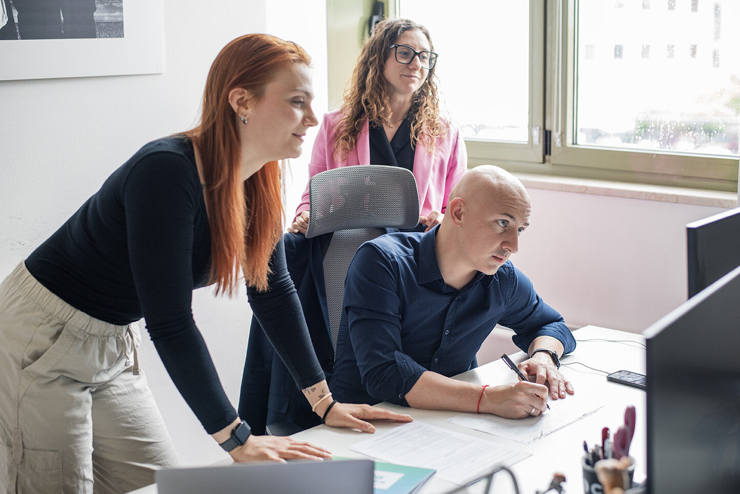 Studio Indaco al lavoro sulla strategia: analisi e brainstorming